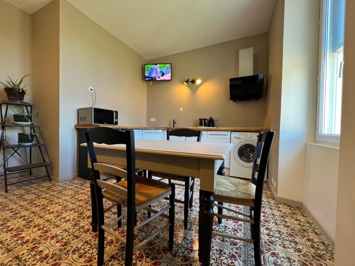 Au Petit Bonheur Apartment
